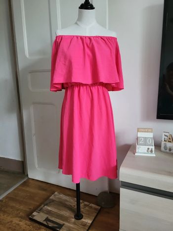 Robe cintrée fushia