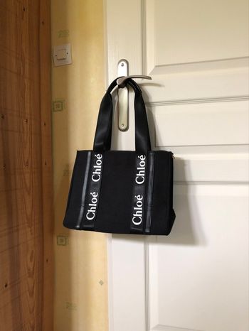 Joli sac noir inscription