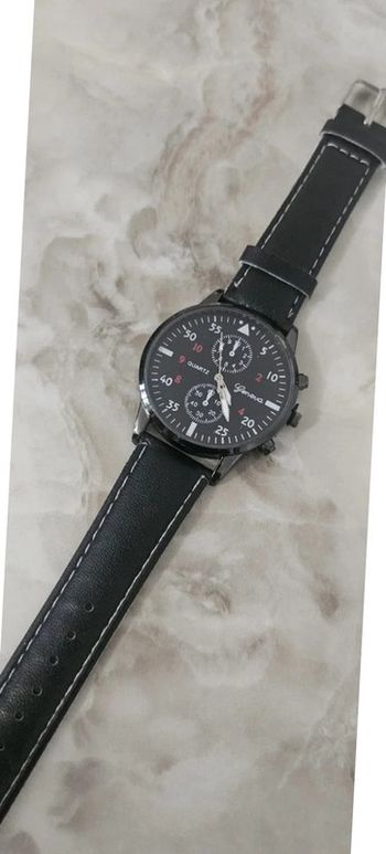Montre neuve pour homme