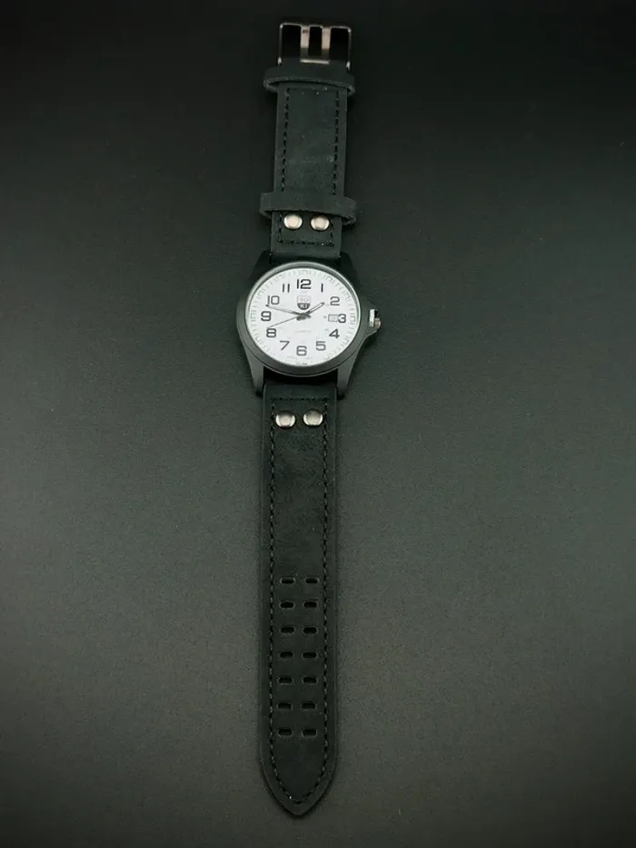 Montre robuste noire men, heure, date - photo numéro 3