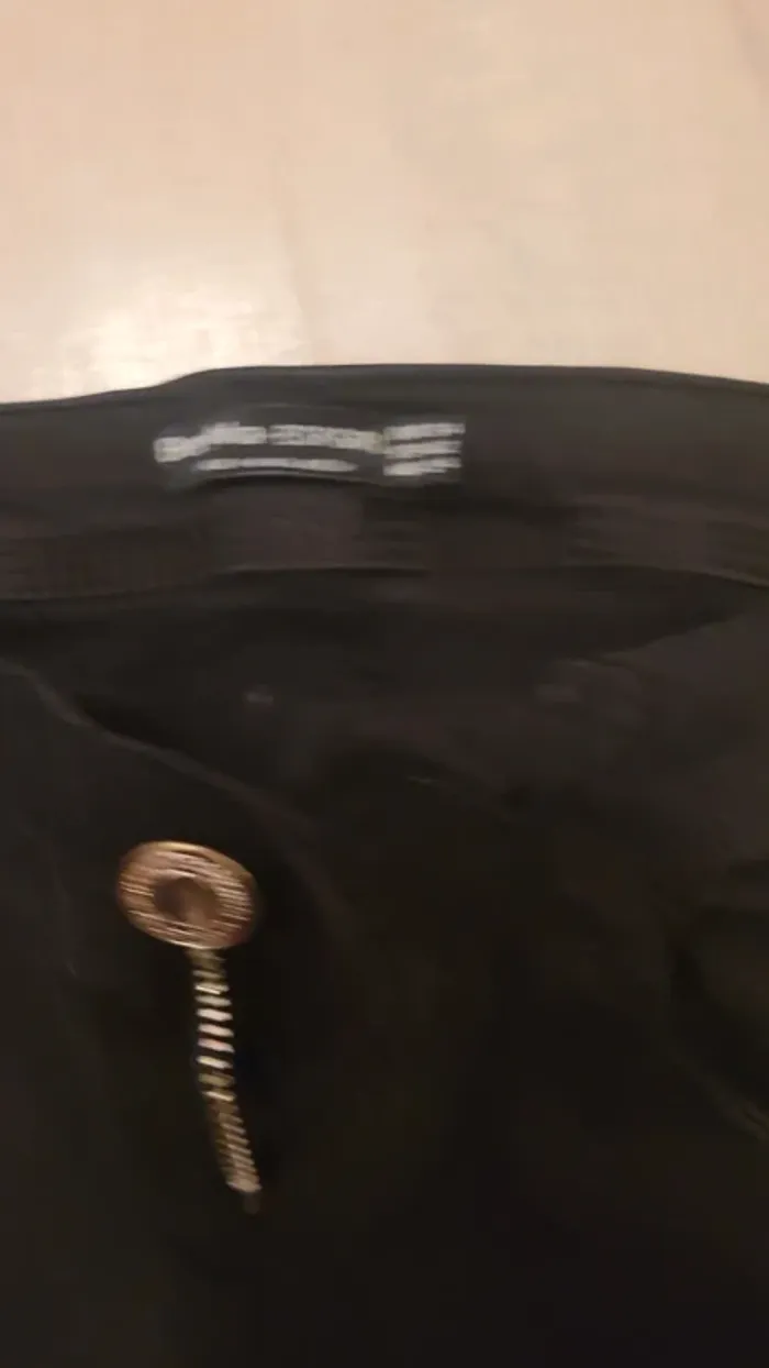Jean Bershka taille 34 XS - photo numéro 4