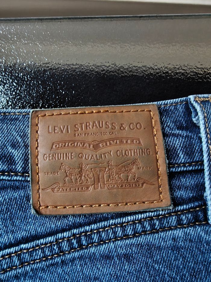 Jeans Levi's patte d'éléphant 70's high flare - photo numéro 4