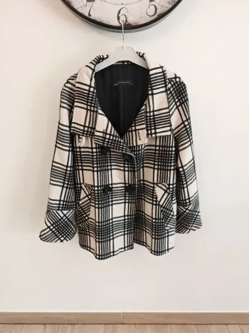 Veste overzise noire et blanche Zara taille XL