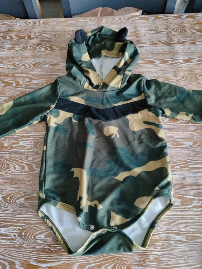 🍁 bodies+ haut militaire 18-24 mois🍁