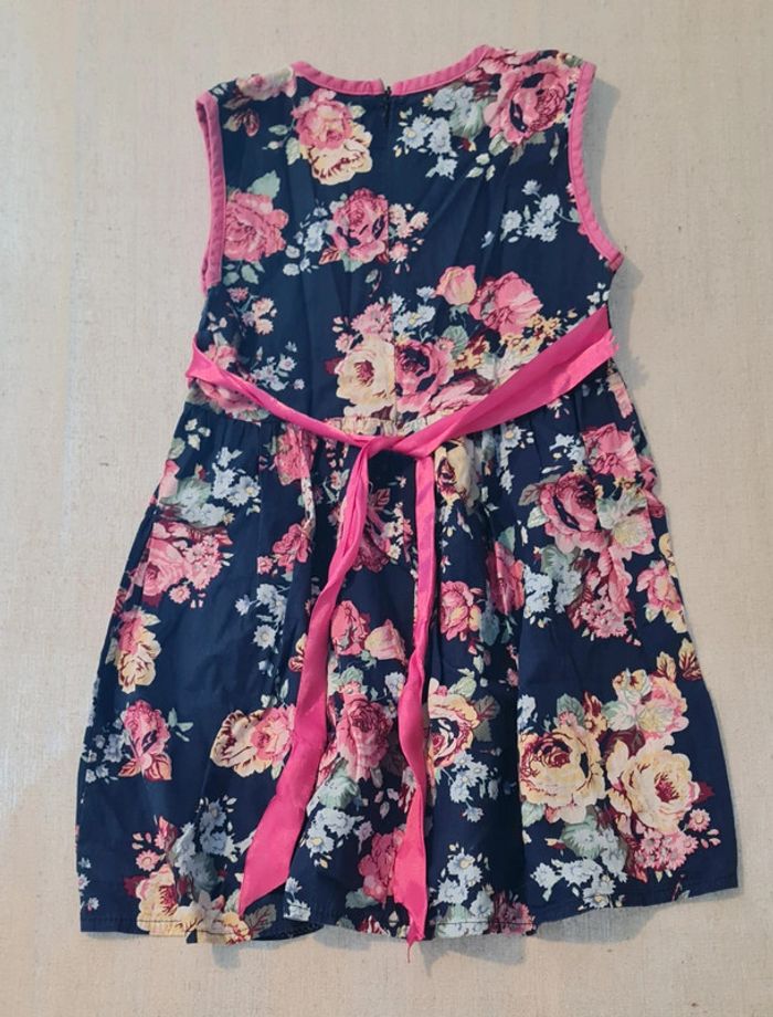 Robe fleurie - photo numéro 2