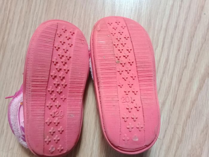 Chaussons pointure 20 🌞 - photo numéro 3
