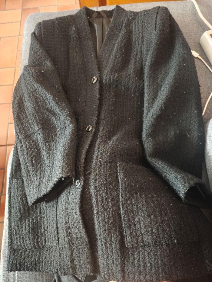 Veste noir effet lainage et épaulettes (correspond à un 42/44) - photo numéro 3