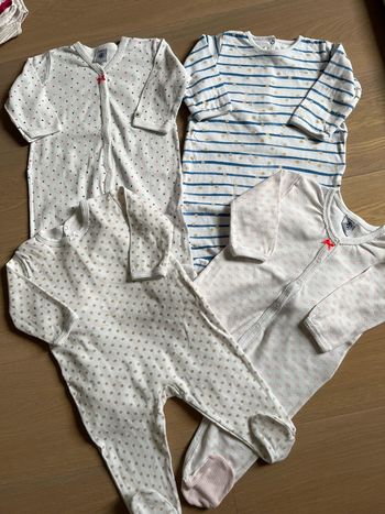 Lot 4 pyjama 6m