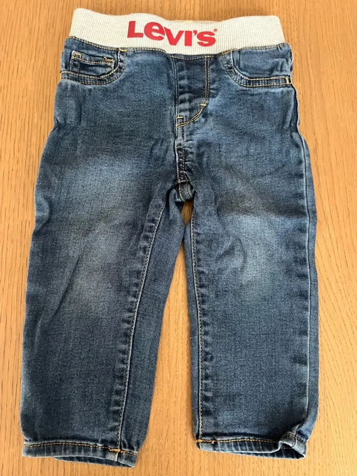Jean levi’s mixte fille/garcon 18 mois