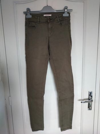 Jean kaki Camaïeu taille 34