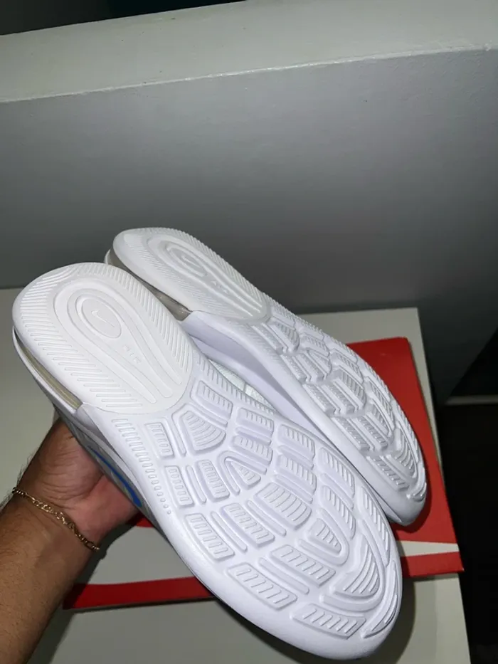 Basket Nike Air Max taille 38.5 femme - photo numéro 8