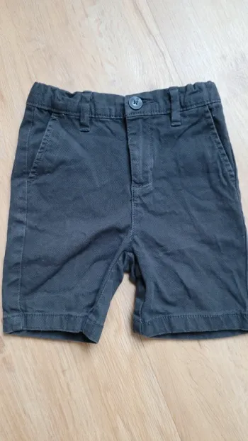 Short chino noir
