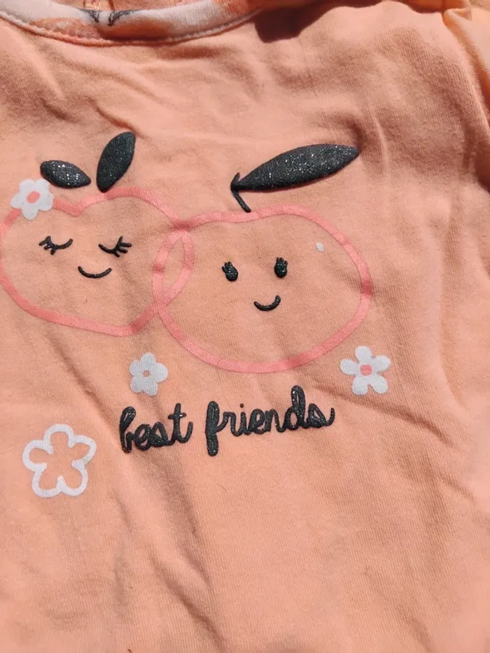 🎵 pyjama une pièce abricot ou grenouillère fille 12 mois - photo numéro 2