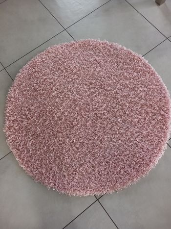 Tapis rond rose de diamètre 120 cm