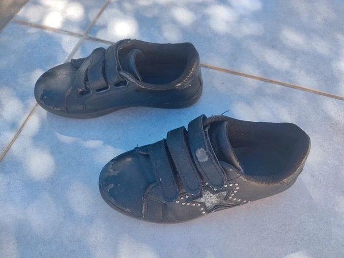 Baskets noires taille 30 - photo numéro 5