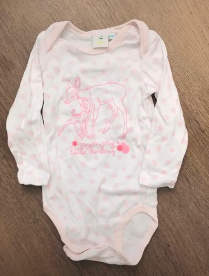 Body bambi 6-9 mois disney neuf jamais porté juste lavé