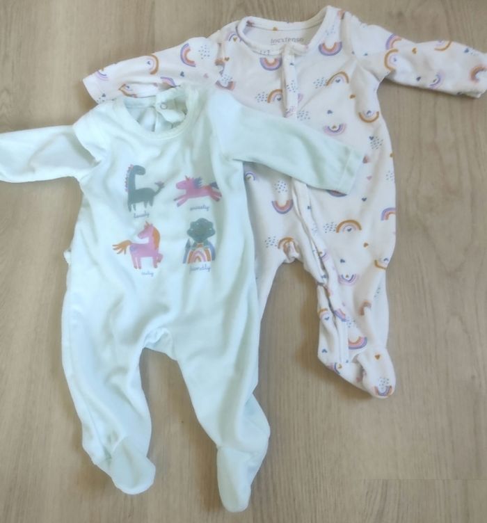 2 pyjamas 1 mois