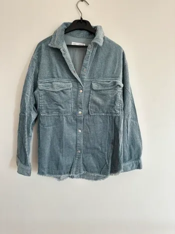 Sur chemise velours  Zara