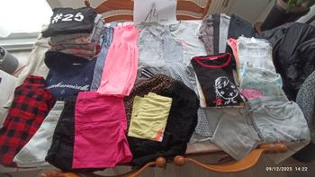 Lot 44 vêtements fille 14 ans
