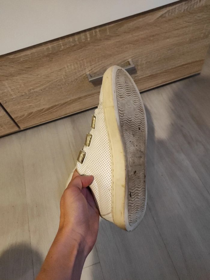 Baskets scratchs blanches et dorées - photo numéro 3