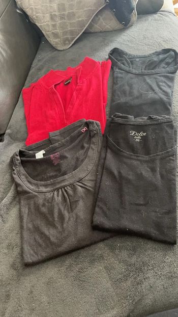 Lot de 4 hauts de sport taille M