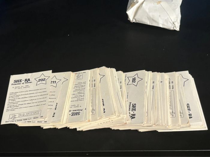 Sticker  She-Ra - Princess of Power / La Princesse du Pouvoir Panini - photo numéro 3