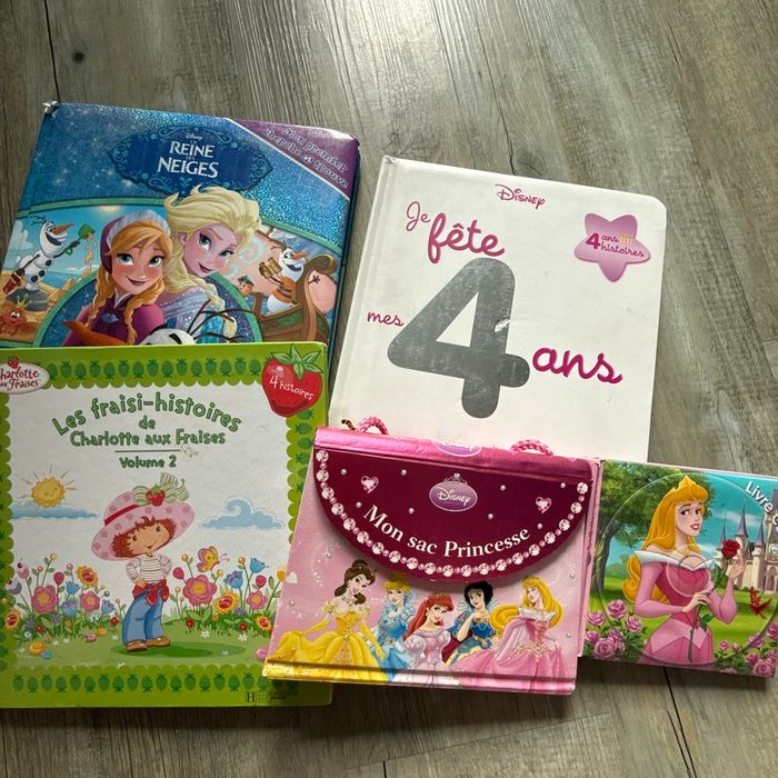 Lot livres fille