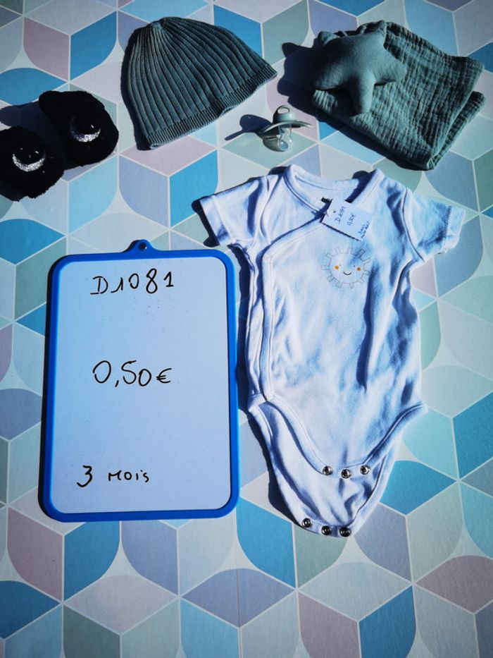 D1081 - body garçon 3 mois