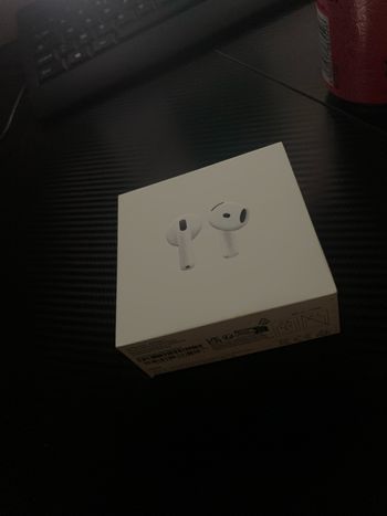 AirPods 4