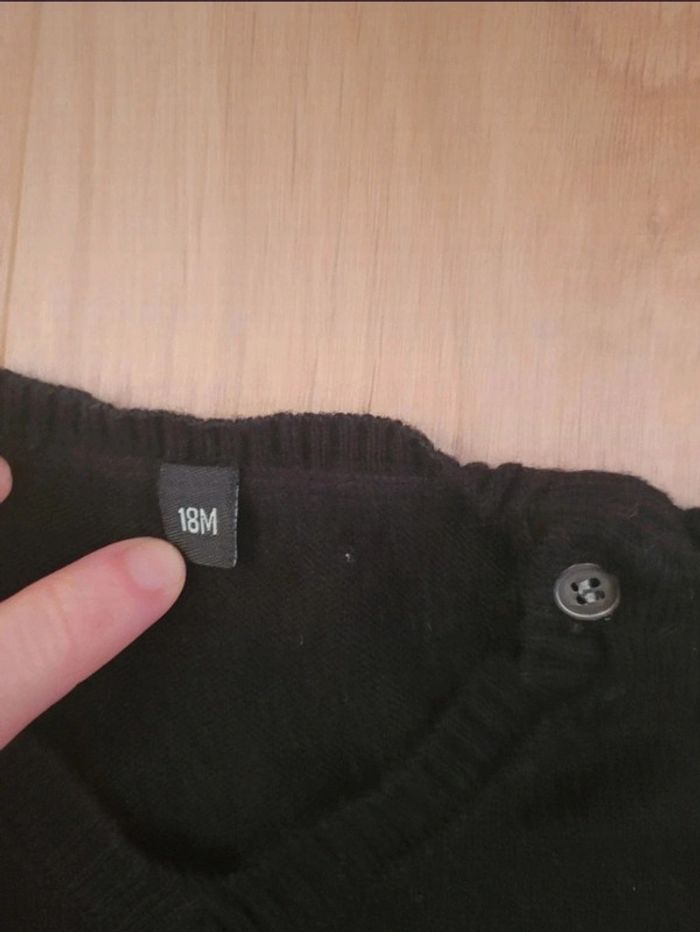 Pull noir sans manches 18 mois - photo numéro 2