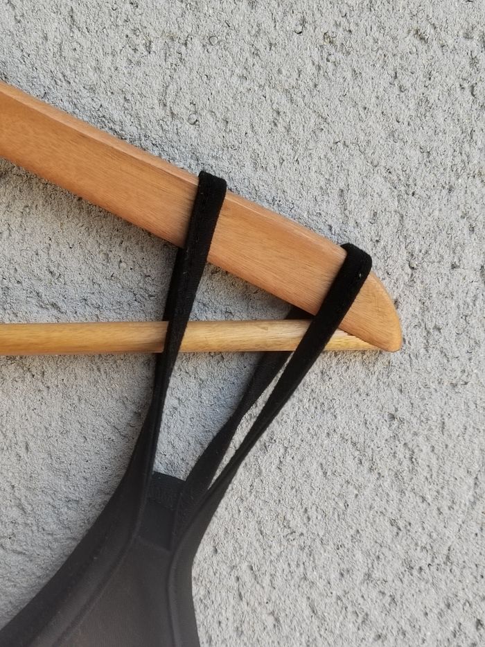 Haut noir à fines bretelles femme Shein taille 46  – Très bon état - photo numéro 2