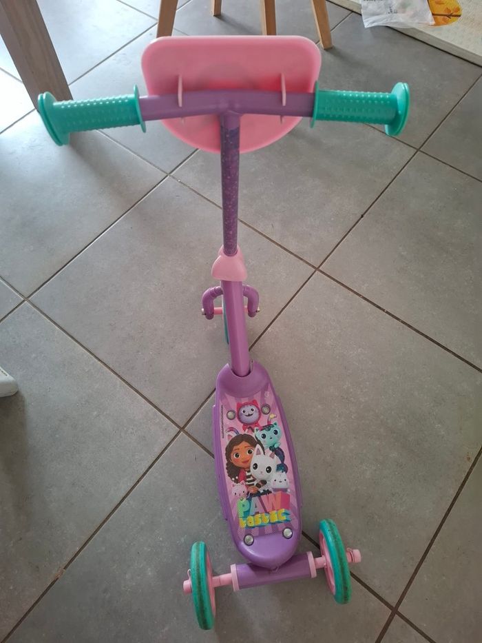 Trottine trois roues Gabby chat