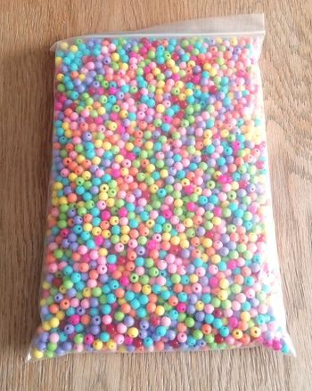 500g de Perles Acryliques Rondes Lisses 6mm Multicolores Loisirs Créatifs Enfants