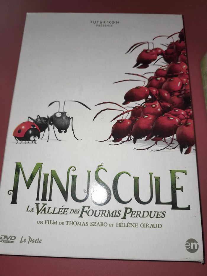 lot série Minuscule DVD + 2 livres + le jeu - photo numéro 2