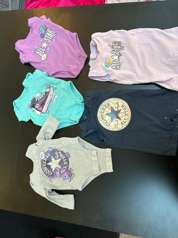 Lot de 3 bodies et 2 bodies short 