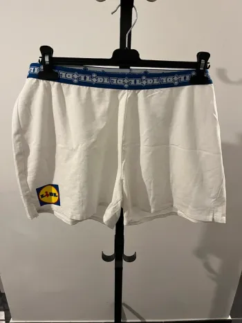 Short blanc Lidl Taille XL Soit 46/48