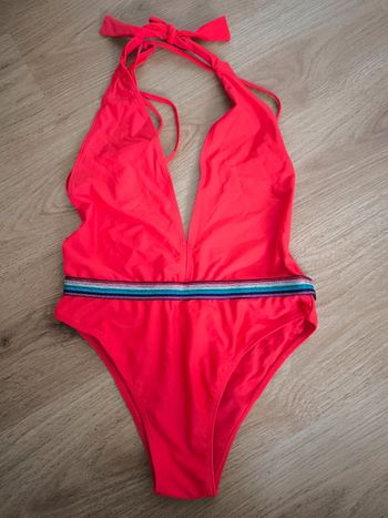 Maillot de bain goldenpoint taille 38 neuf