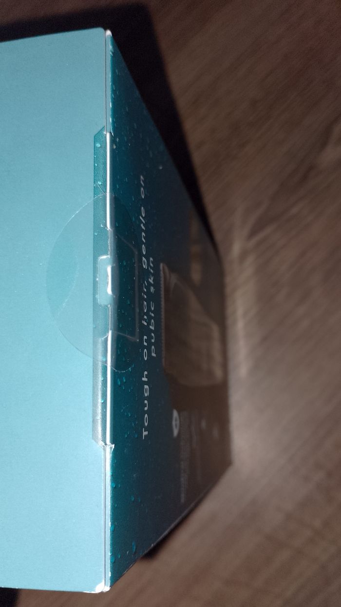 Tondeuse intimate Gilette neuve - photo numéro 5