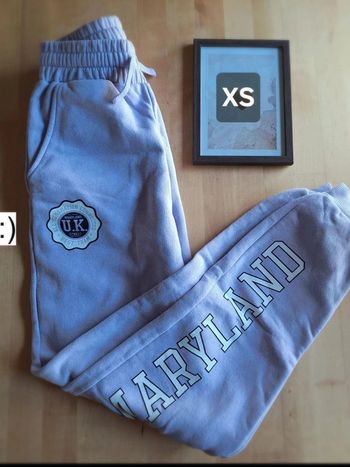 Survêtement de sport pour femme taille XS Marque Kiabi très bon état