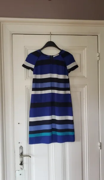 Robe femme droite manches courtes mariage cérémonie