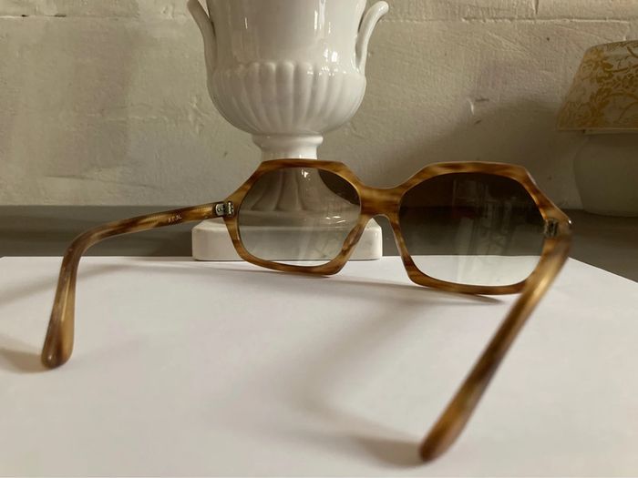 Lunettes de soleil - photo numéro 3
