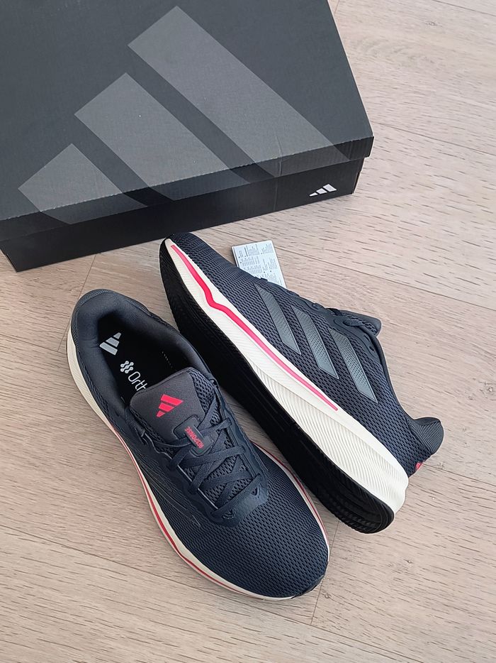 Baskets chaussures running adidas taille 46 2/3 neuves - photo numéro 5