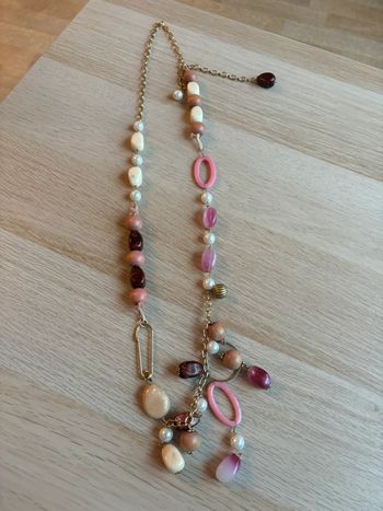 Collier doré et rose