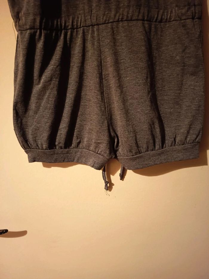 Combi short. sans manches . Taille S . Matière coton polyester et spandex. - photo numéro 8