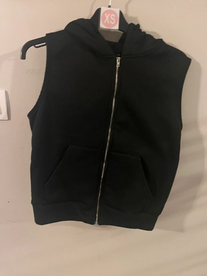 Sweat zippe sans manche XS