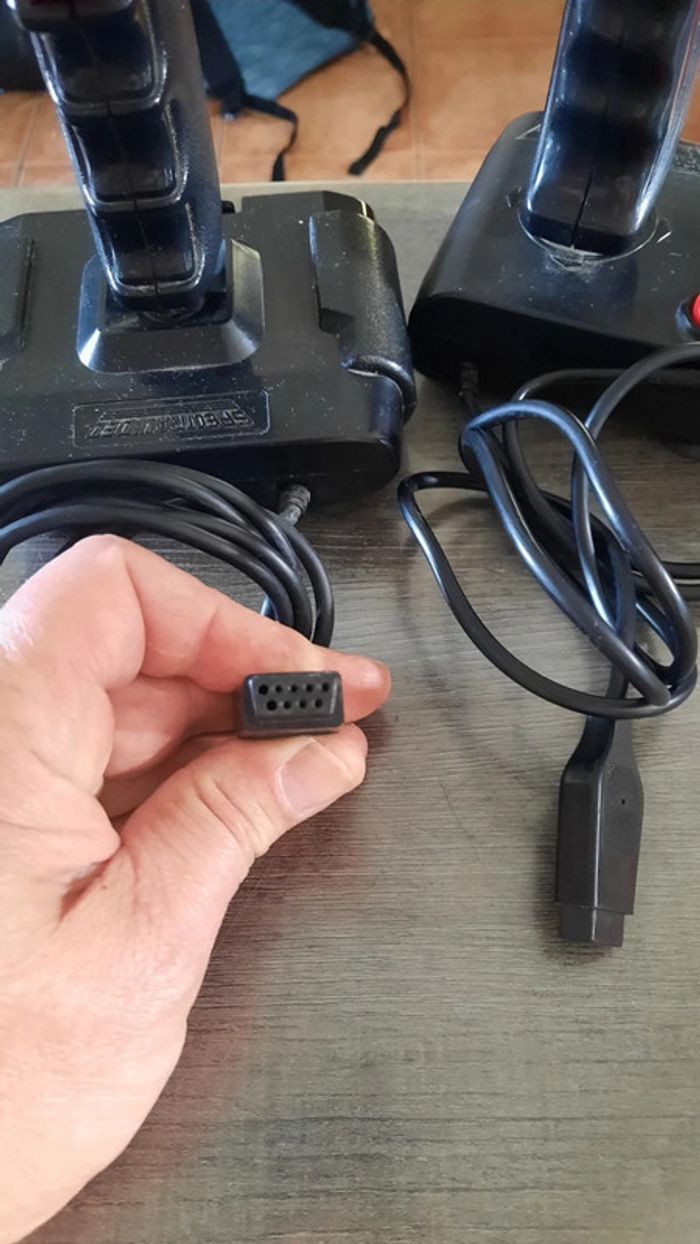 2 joystick megadrive - photo numéro 5