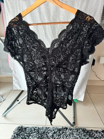 Body dentelle