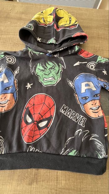 Sweat à capuche Marvel 