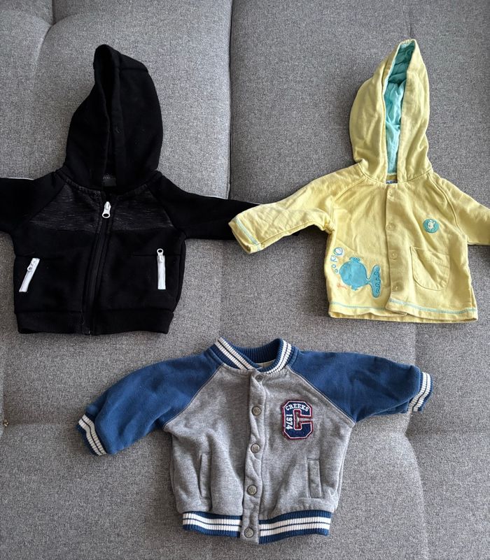 Lot vêtements garçons 6 mois - photo numéro 7
