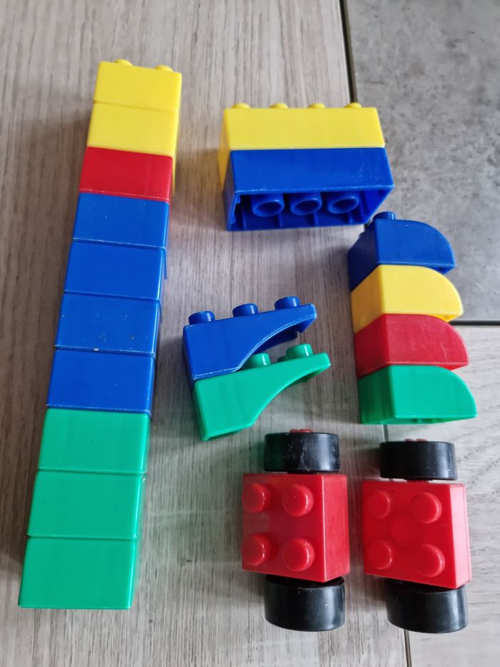 Lot de 20 briques de construction - photo numéro 2
